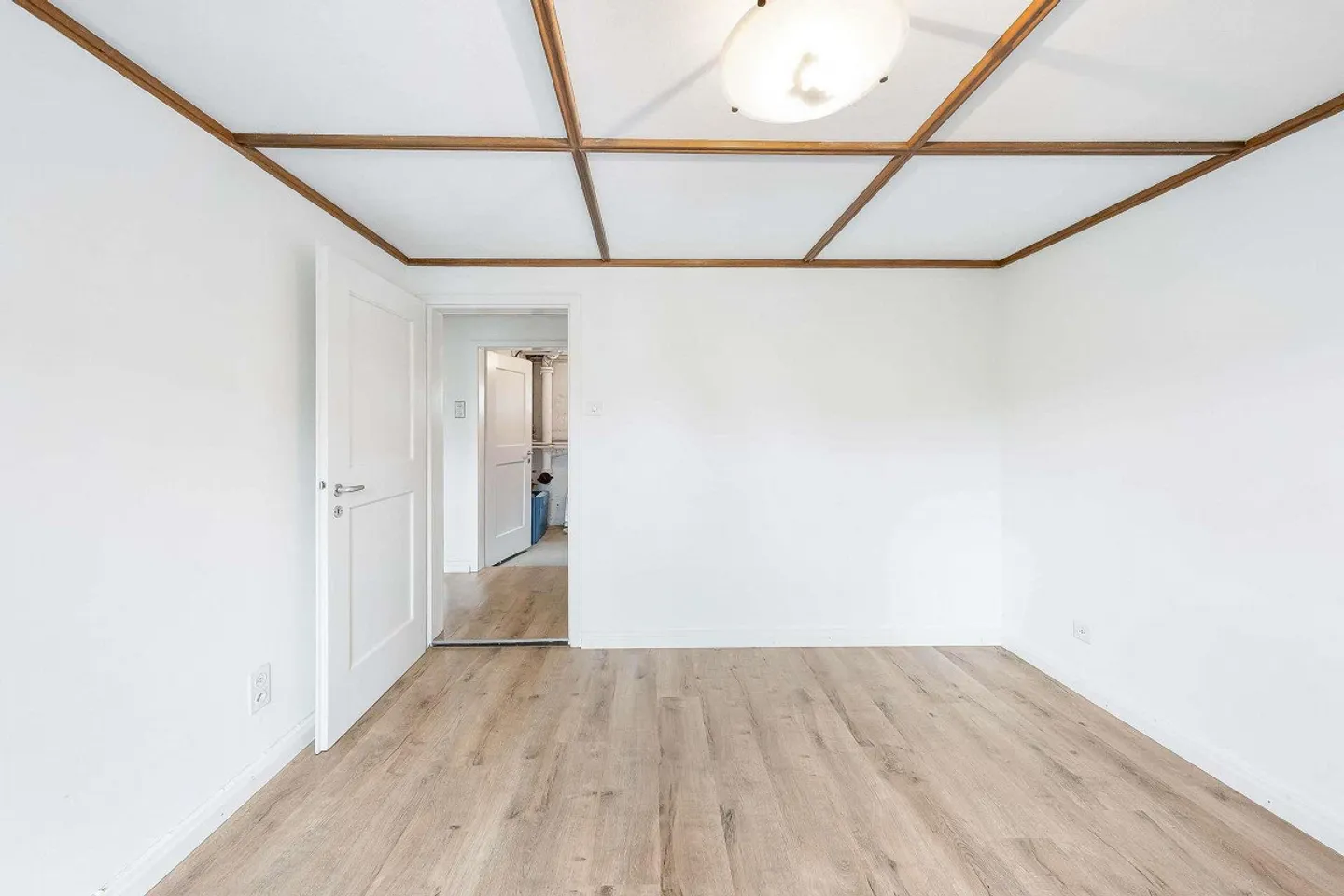 Charming single-family house with sunny balcony and beautiful view - Photo 5 of 17