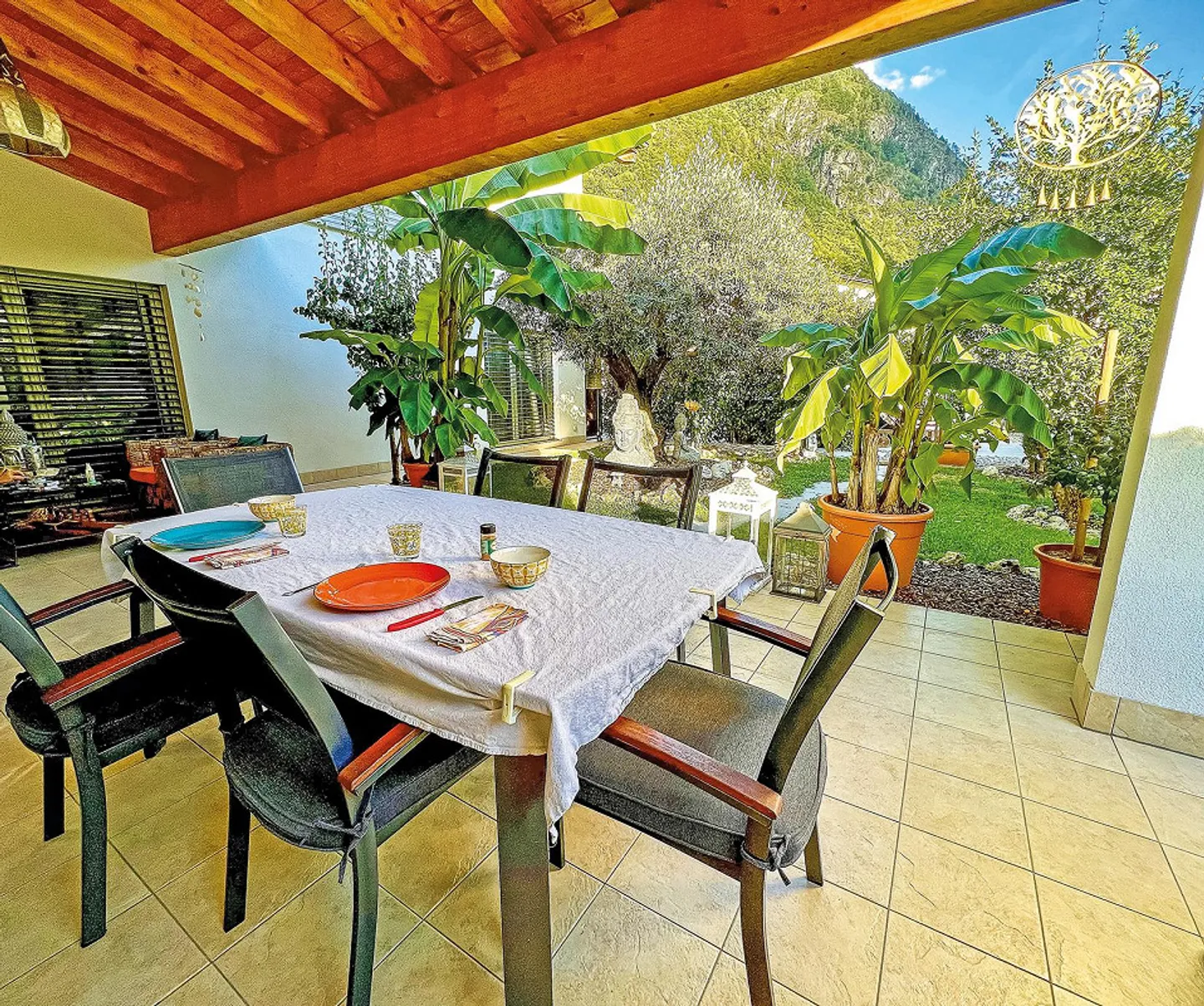 Wunderschönes Doppelhaus mit Garten und Parkplätzen - Foto 9 von 23
