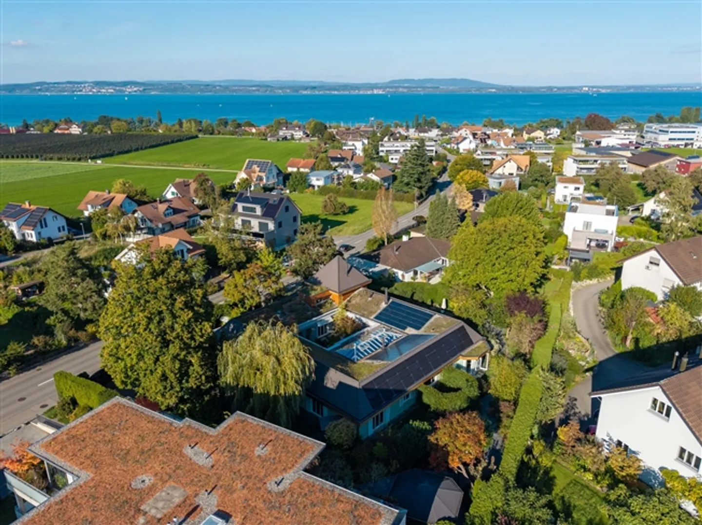 Merveille d'espace et de confidentialité avec un style particulier - Photo 2 sur 20