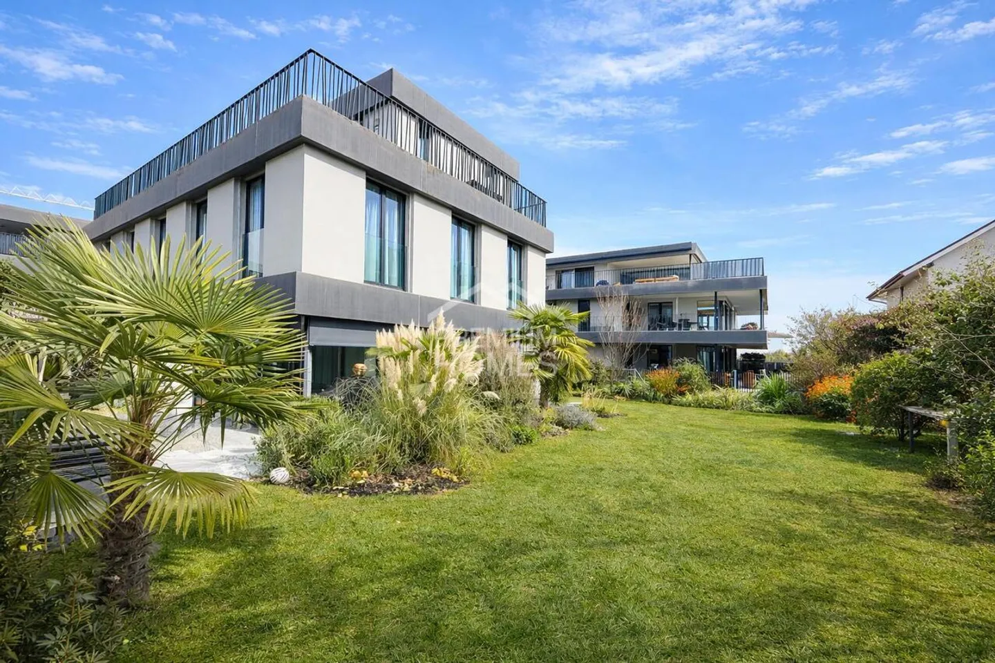 Luxushaus mit Gartenrückzugsort - Foto 1 von 13