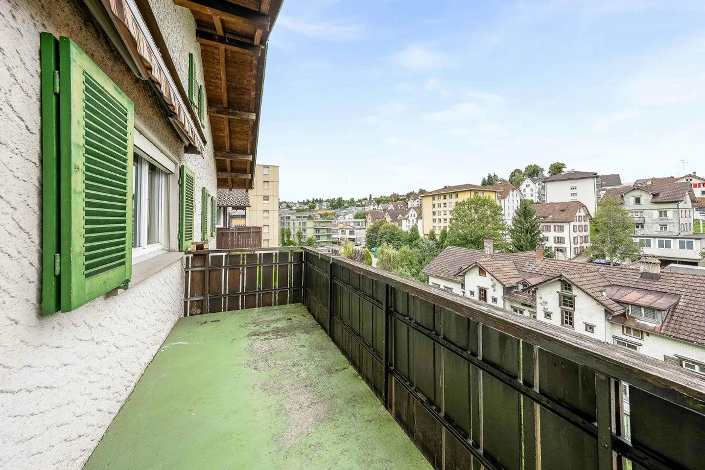 Charming single-family house with sunny balcony and beautiful view - Photo 13 of 17