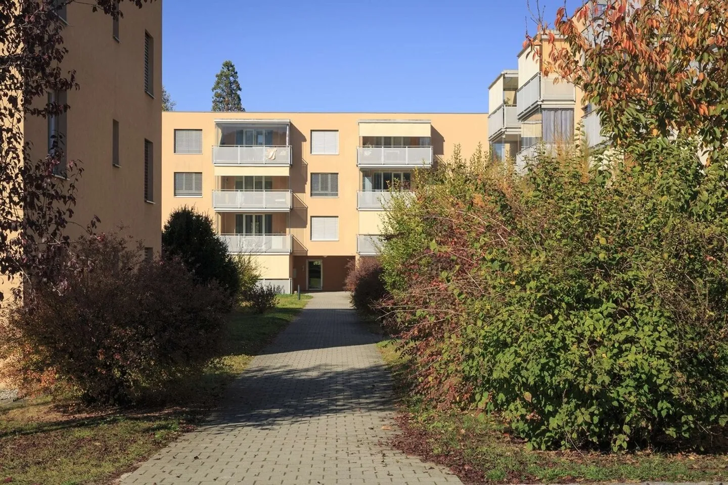 Appartement au Rez-de-Chaussée - Photo 3 sur 9