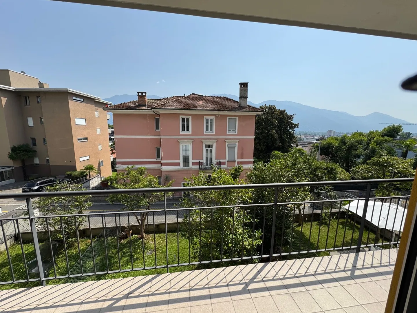 Vendesi a Muralto appartamenti di 2.5 locali - Foto 3 di 11