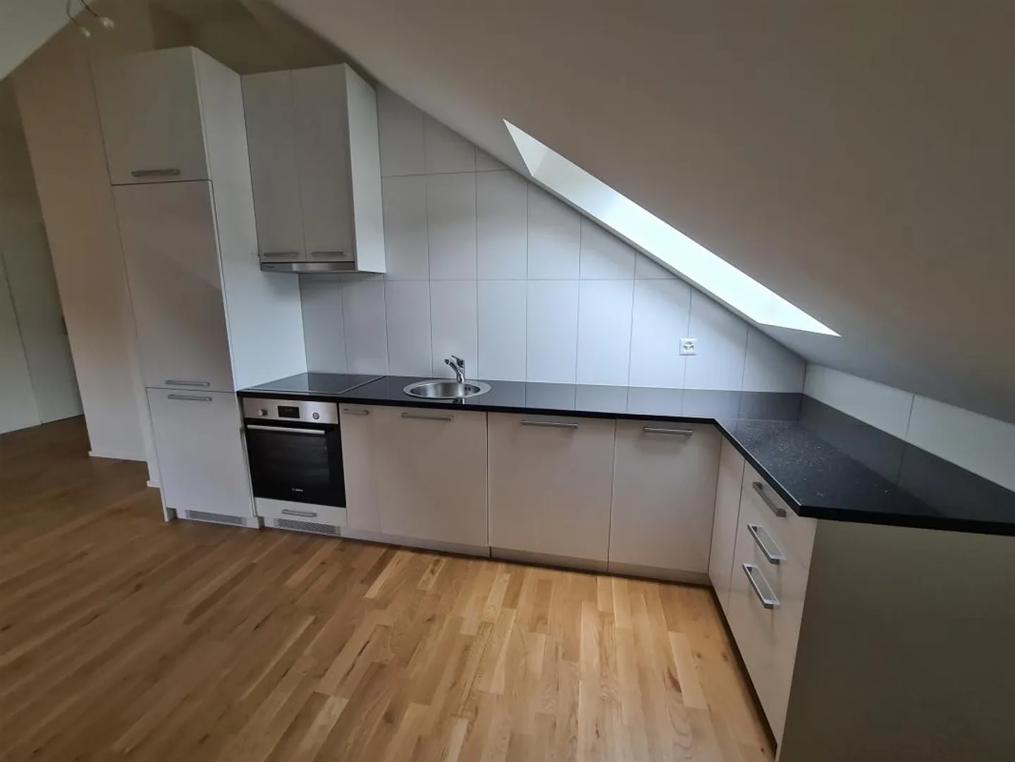 Exklusive sonnige 2-Zimmer Dachwohnung - Foto 1 von 11