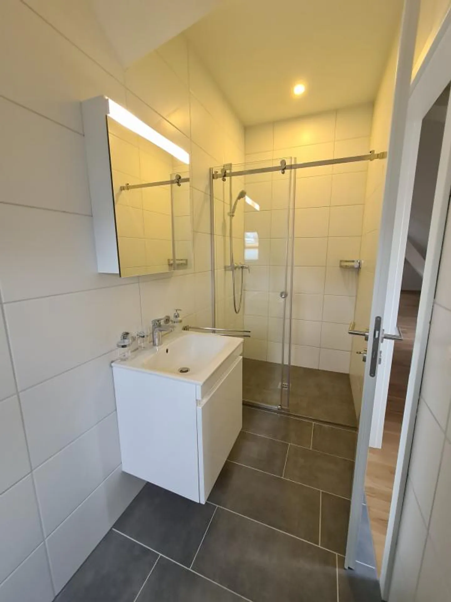 Exklusive sonnige 2-Zimmer Dachwohnung - Foto 7 von 11