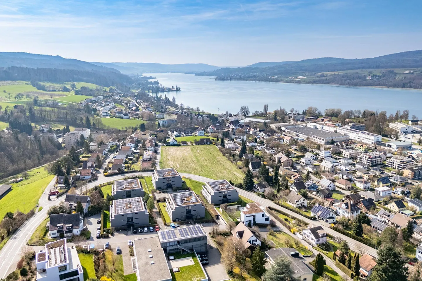 Attractive apartment with stunning views - Photo 4 of 15