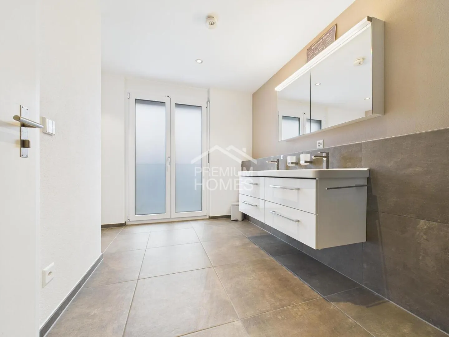 Luxushaus mit Gartenrückzugsort - Foto 12 von 13