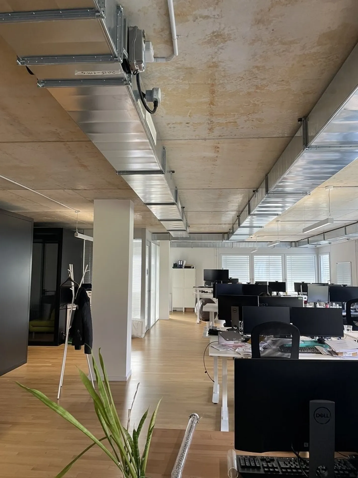 Surface de bureau de 157m2 - Photo 6 sur 6