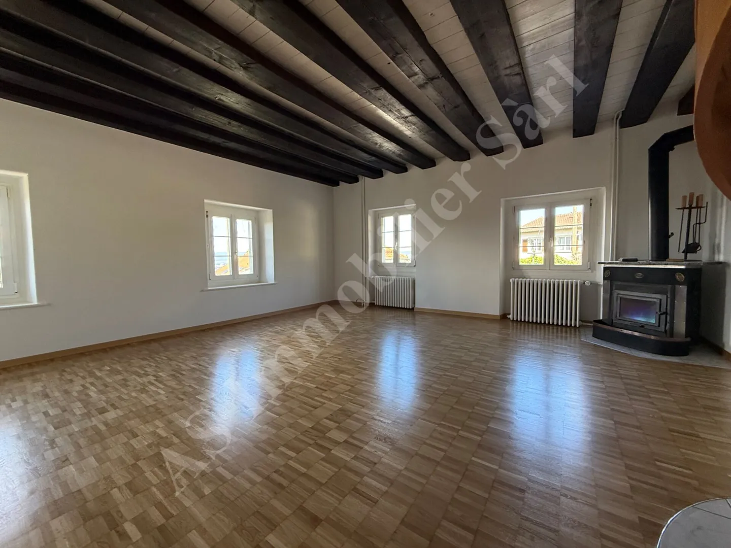 Spazioso appartamento di 3,5 locali con terrazza e soffitta - Foto 2 di 11