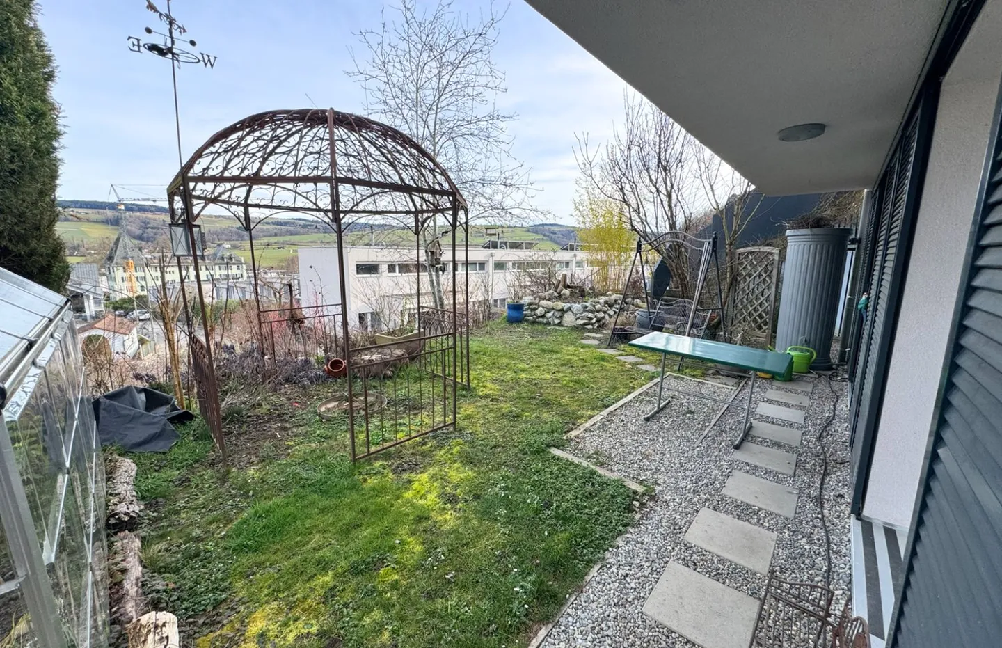 Maison mitoyenne avec viager, occupée pendant 5 ans, et terrain à bâtir - Photo 4 sur 9