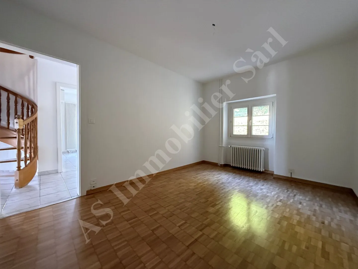 Spazioso appartamento di 3,5 locali con terrazza e soffitta - Foto 7 di 11