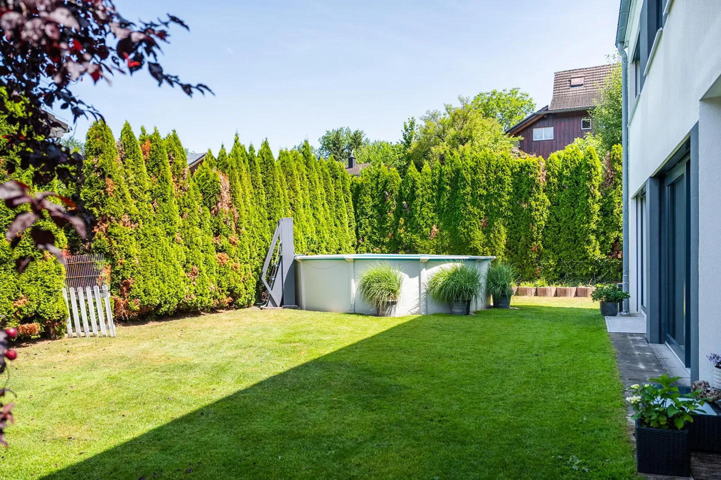 Casa unifamiliare moderna con annesso versatile - Foto 18 di 22