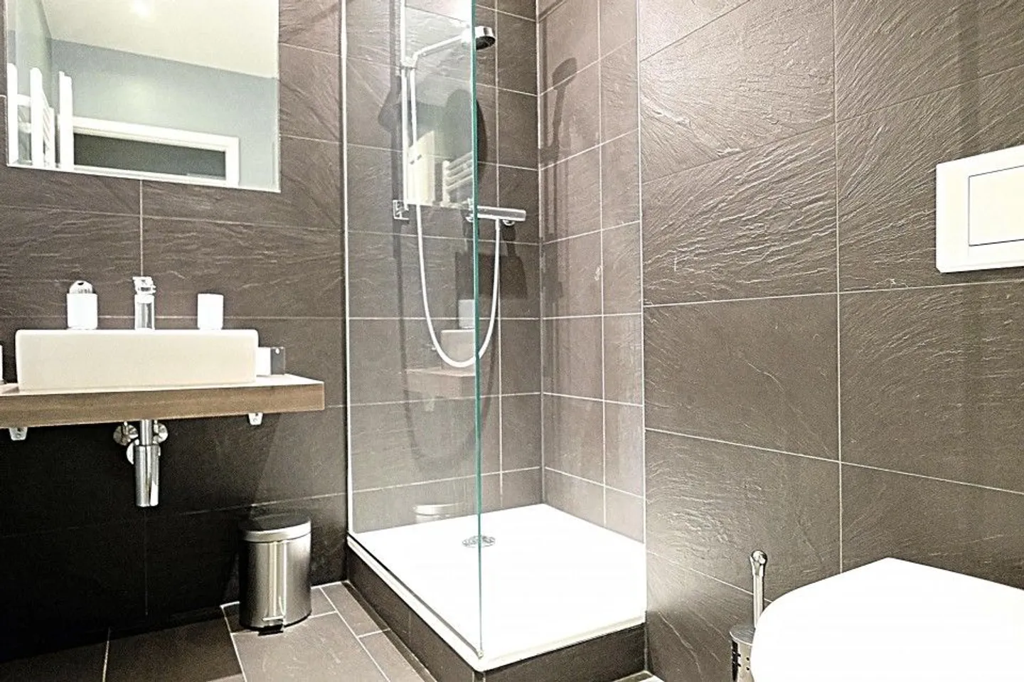 Bellissimo appartamento arredato 7 stanze / 4 camere da letto / 3 bagni / 2 balconi - Foto 9 di 10