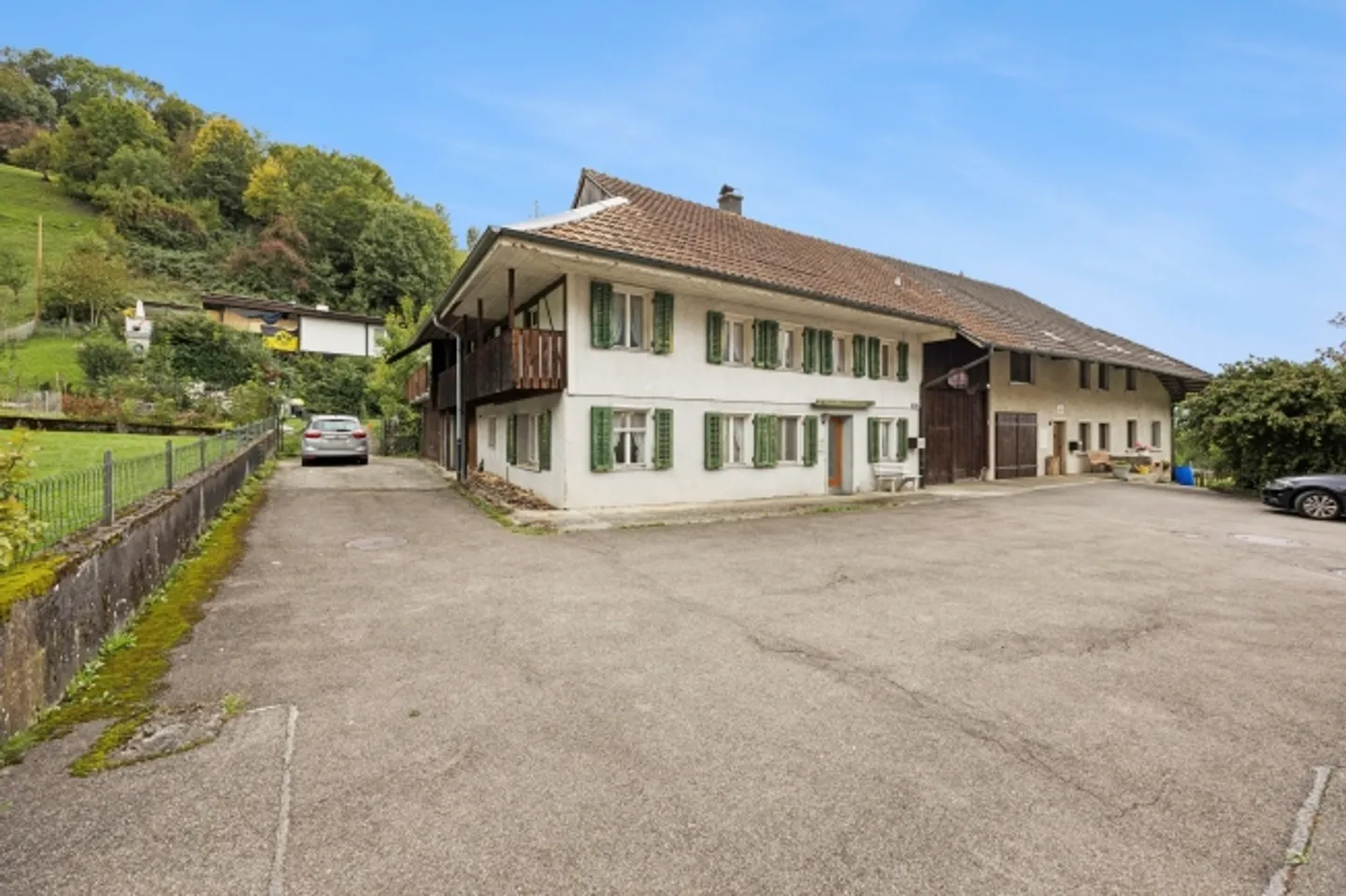 «Charmantes 7-Zimmer Haus in Leibstadt mit grosser Dachterrasse» - Foto 1 von 13