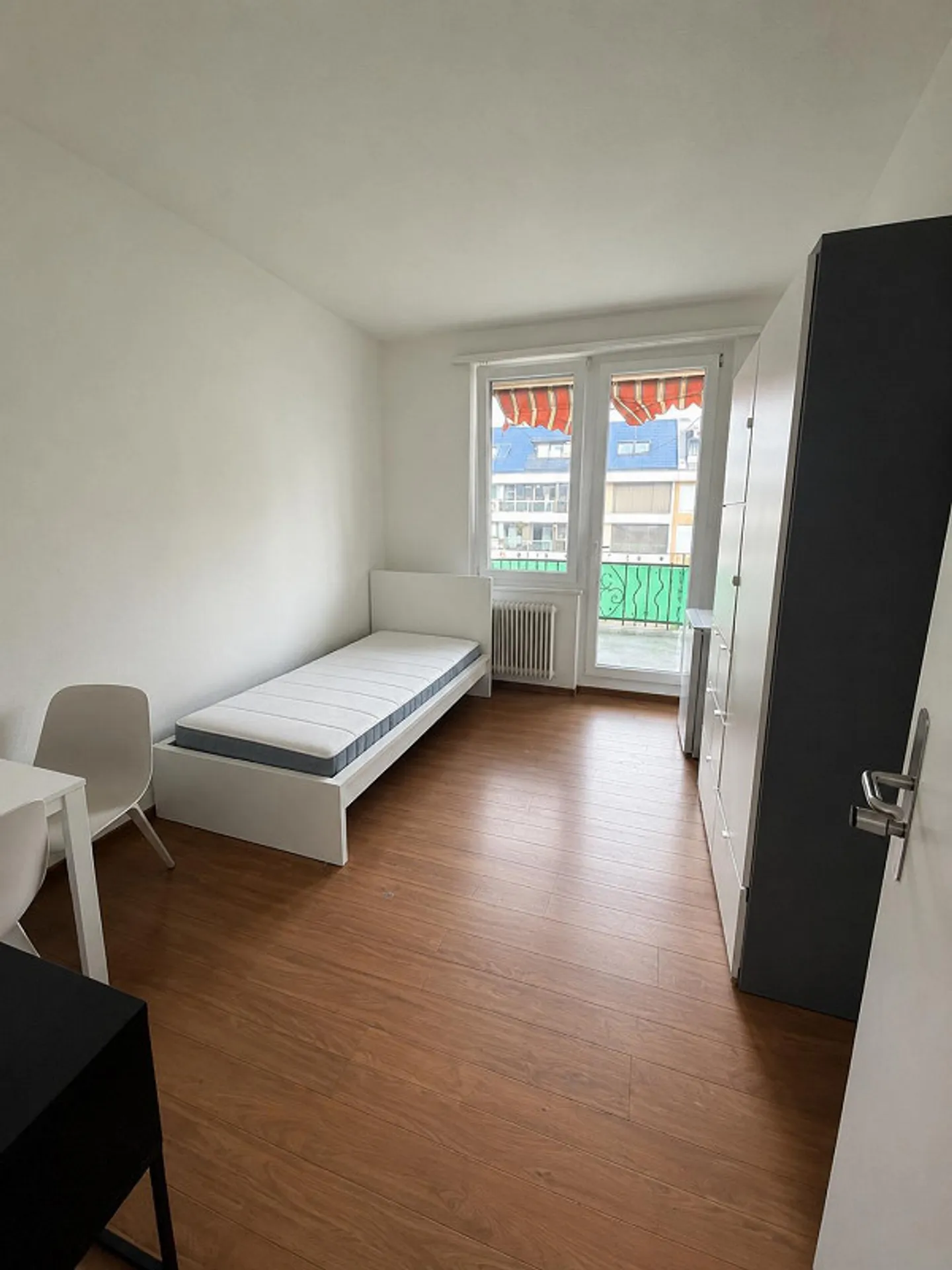 Möbliertes Zimmer mit Balkon in Zürich zu vermieten - Foto 1 di 5