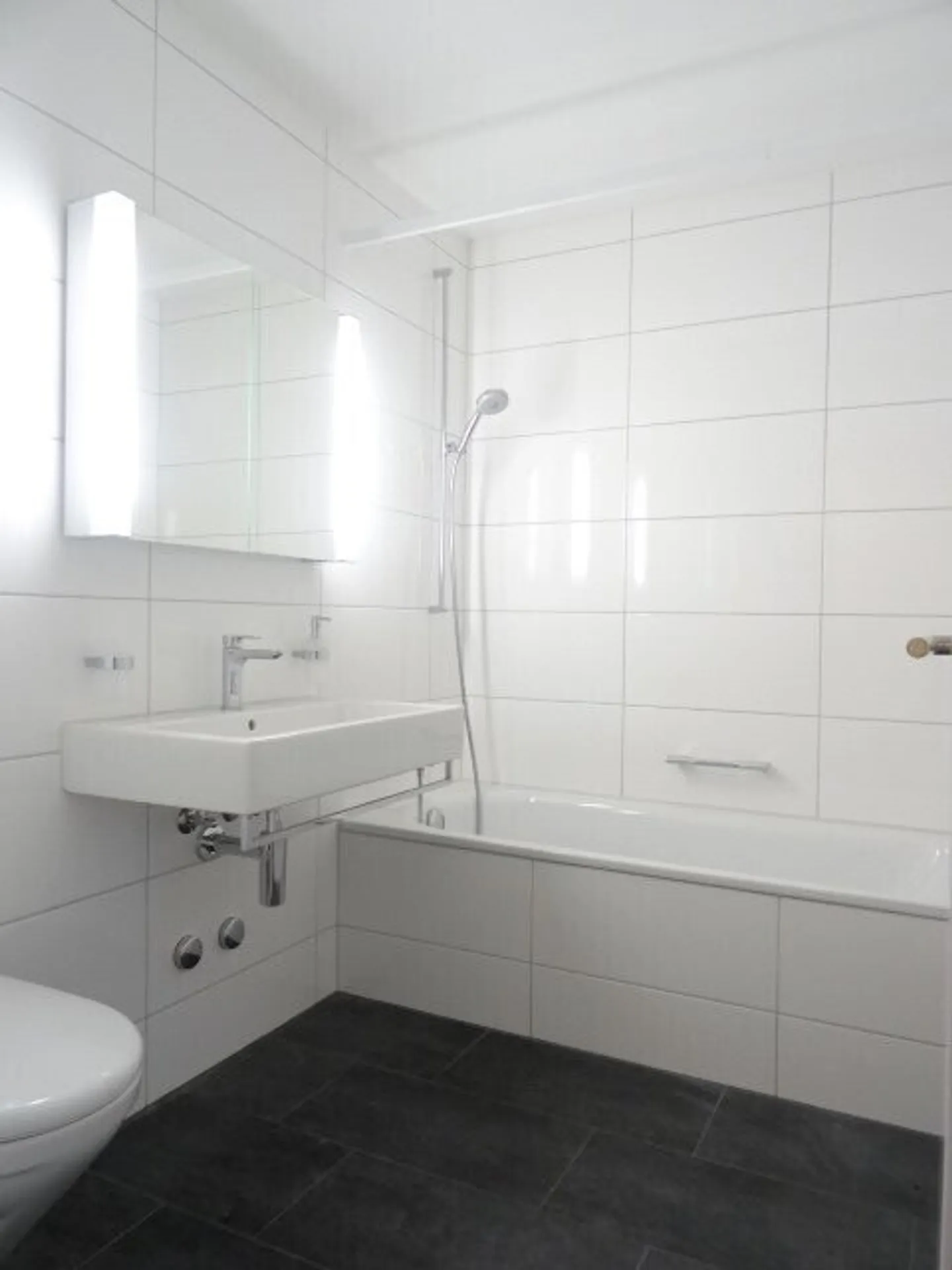 Moderne 3.5 ZW à 81 m² im 1. OG - Photo 4 of 13