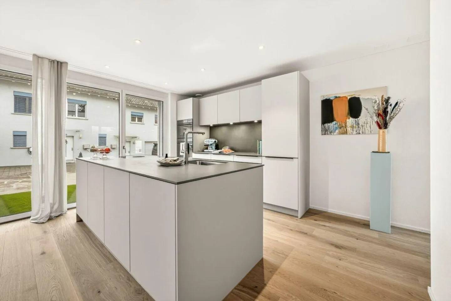 Exclusive 4.5-room garden apartment in a quiet neighborhood! - Photo 2 of 15