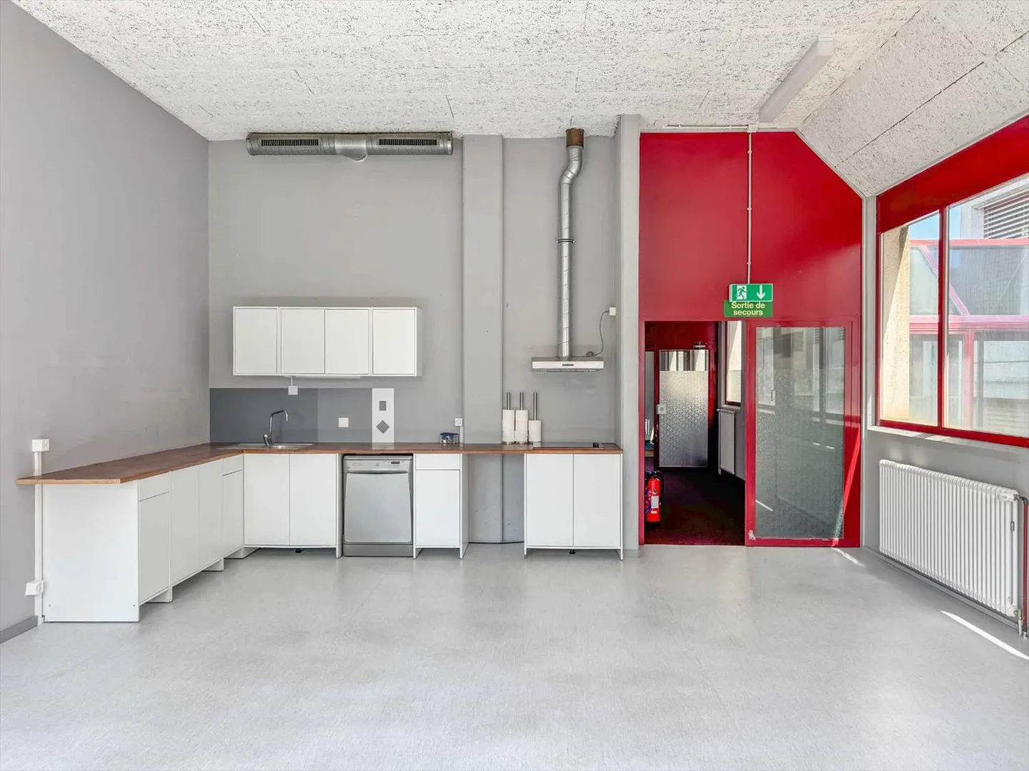 Heller Workshop von 365 m² in Meyrin - Foto 3 von 11