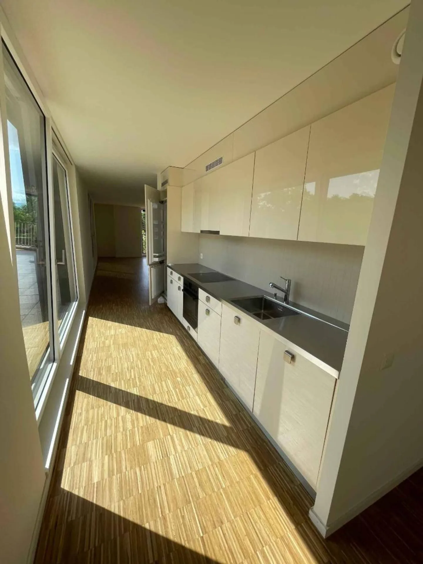Helles Büro in Corsier - Foto 4 von 6