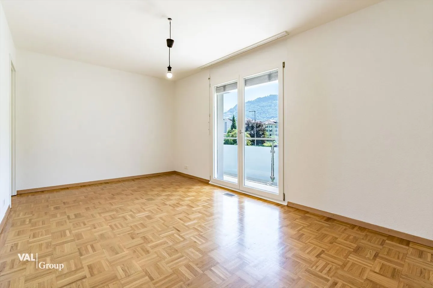 Wohnung kaufen - Foto 3 von 11