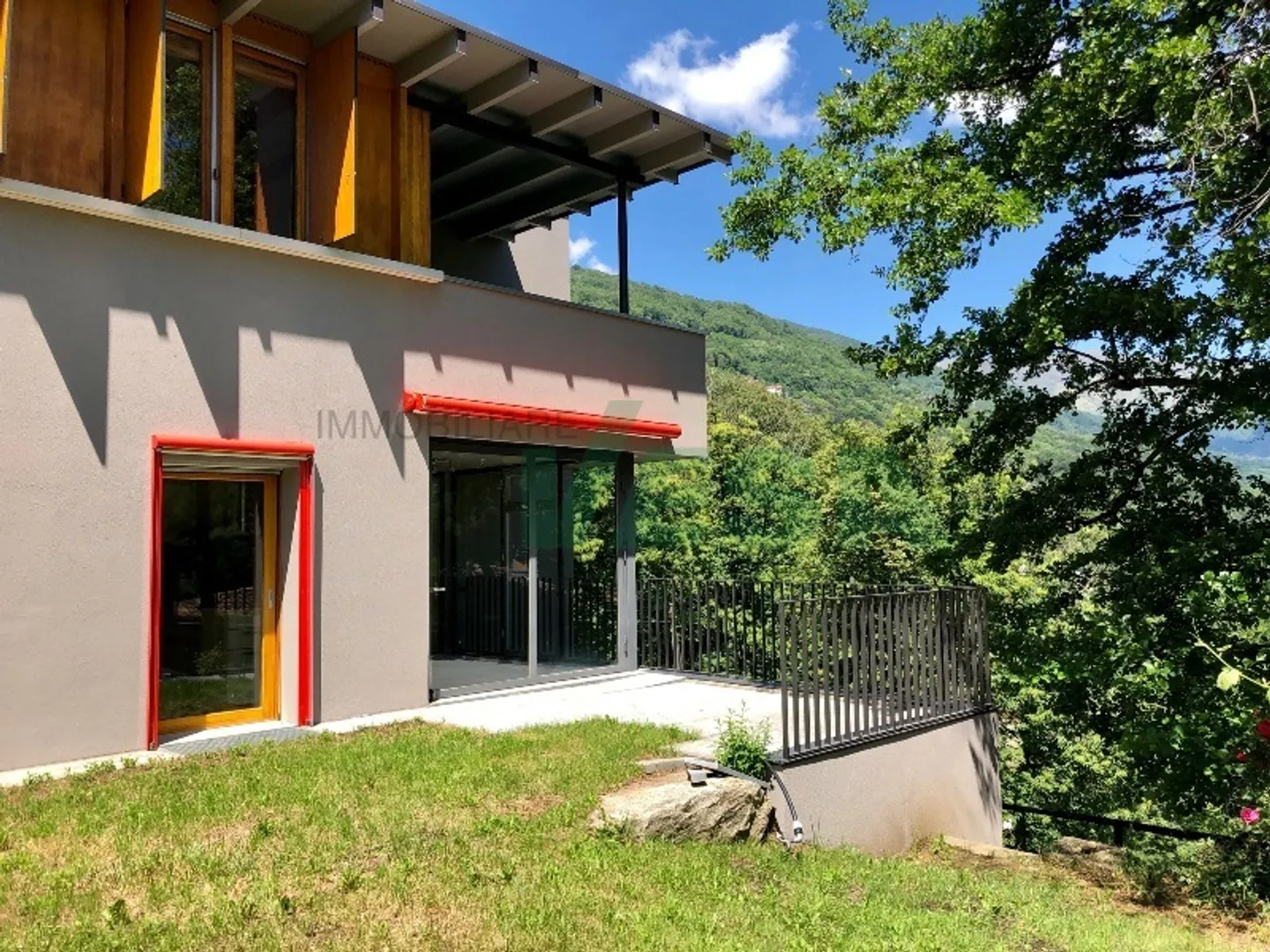 Komfortable und geräumige moderne Villa in idyllischer Lage - Foto 7 von 11