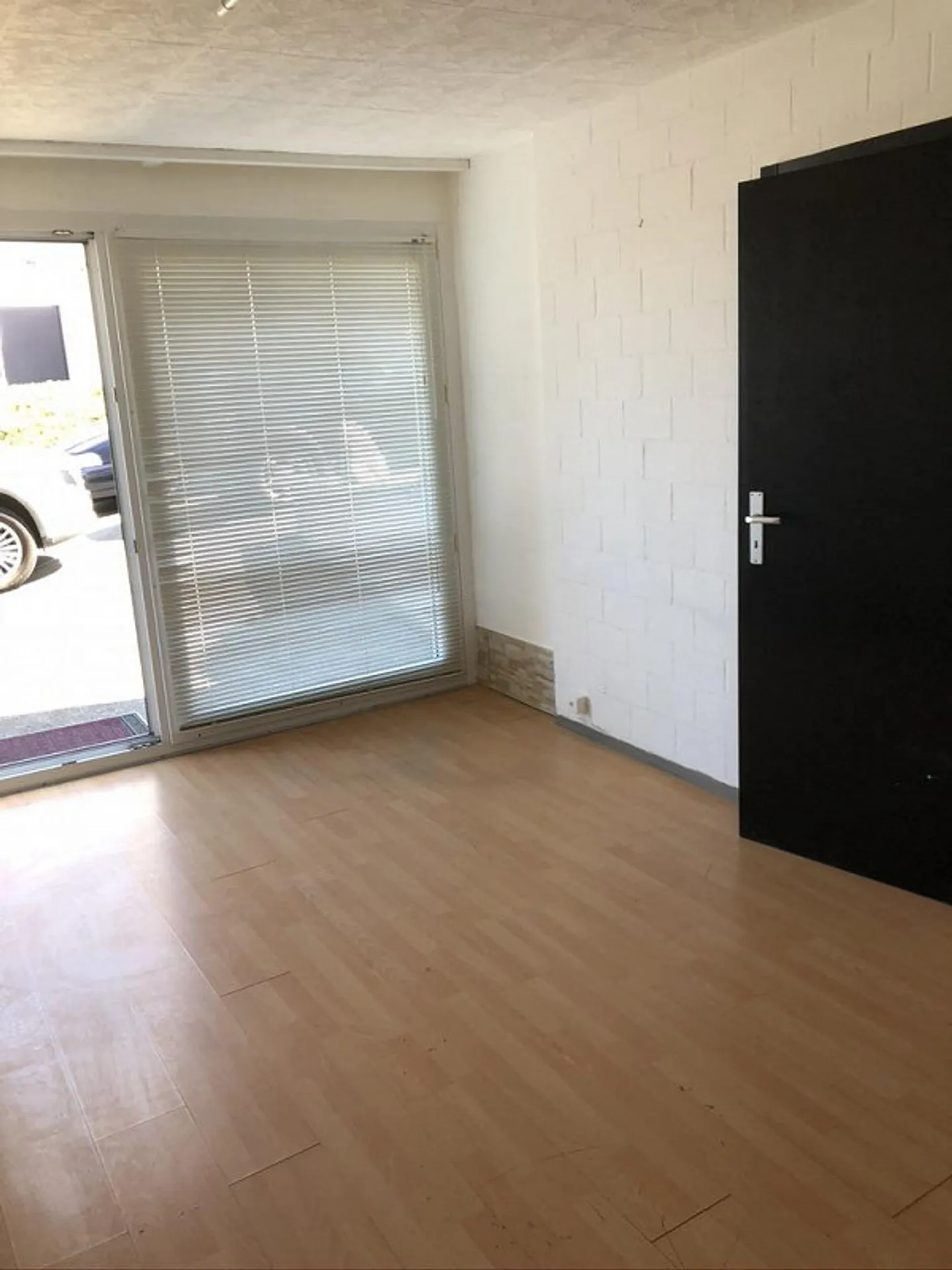 2 Room Apartment - Photo 3 of 6