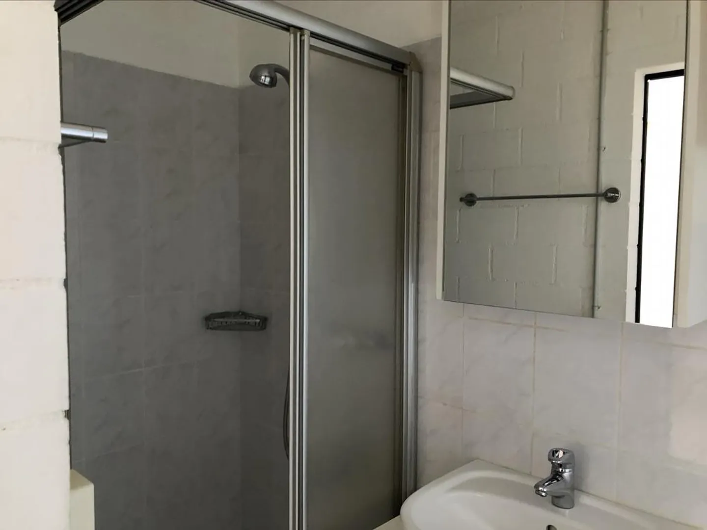 2 Room Apartment - Photo 4 of 6