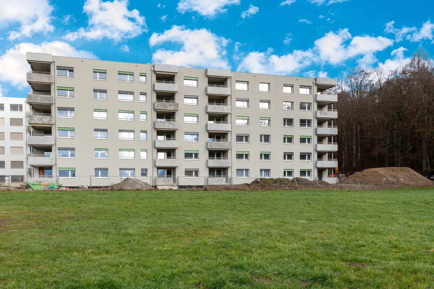 Modern apartment in a pleasant setting in Bulle - Photo 1 of 2