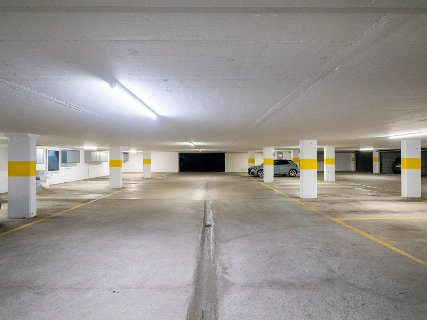 Einstellplatz in Tiefgarage - Foto 1 von 2