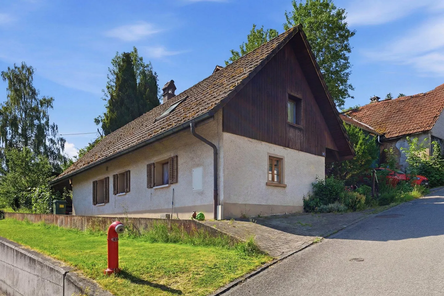 Old building with charm and potential - Photo 11 of 11