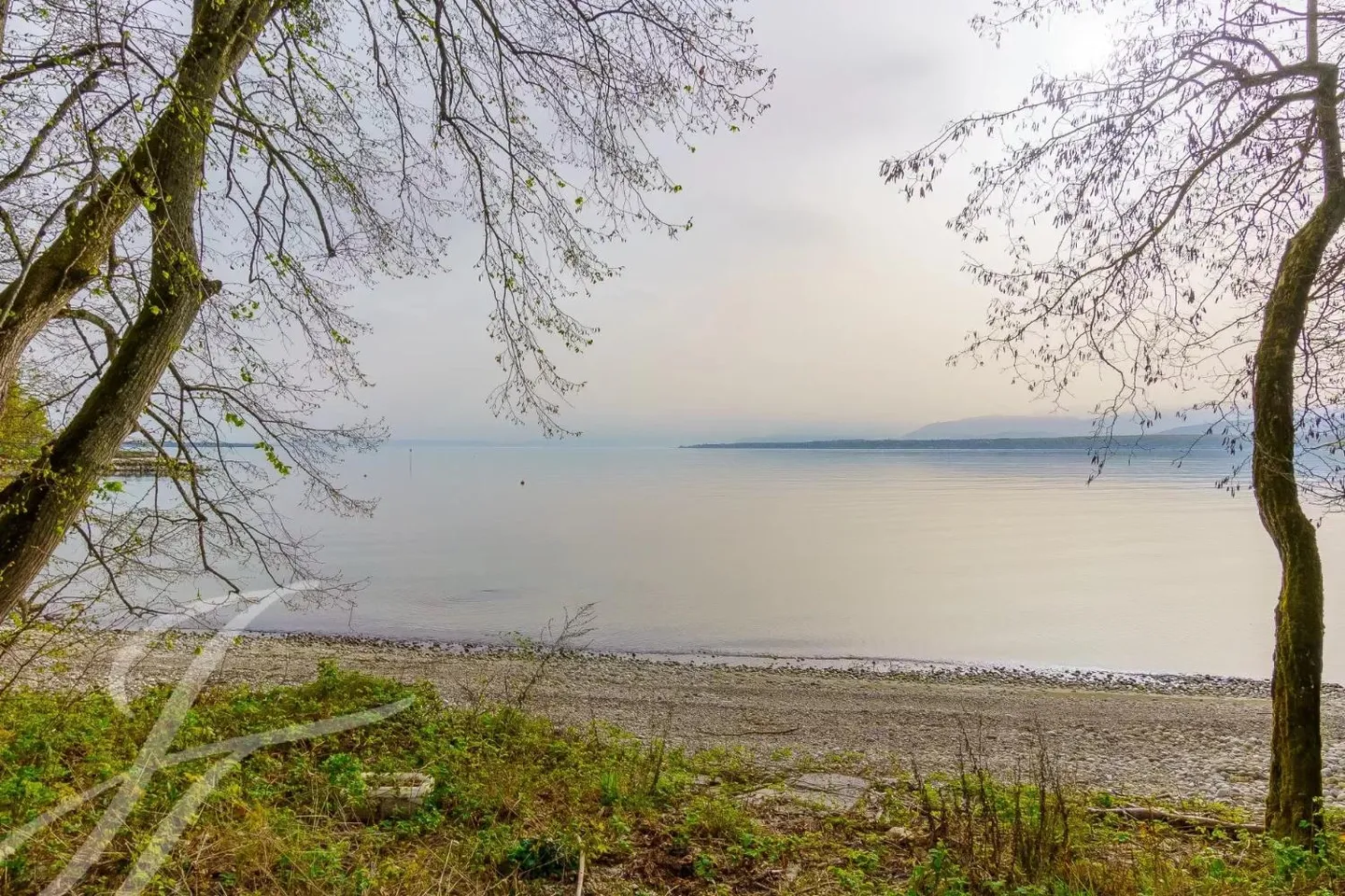 Parcelle de 7'585m2 directement au bord de l'eau - Photo 3 sur 3
