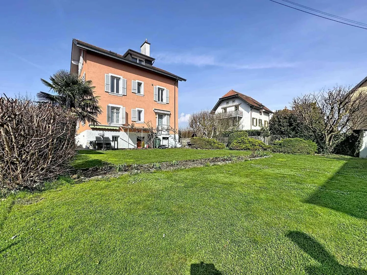 Immeuble d'investissement avec jardin - Photo 1 sur 13