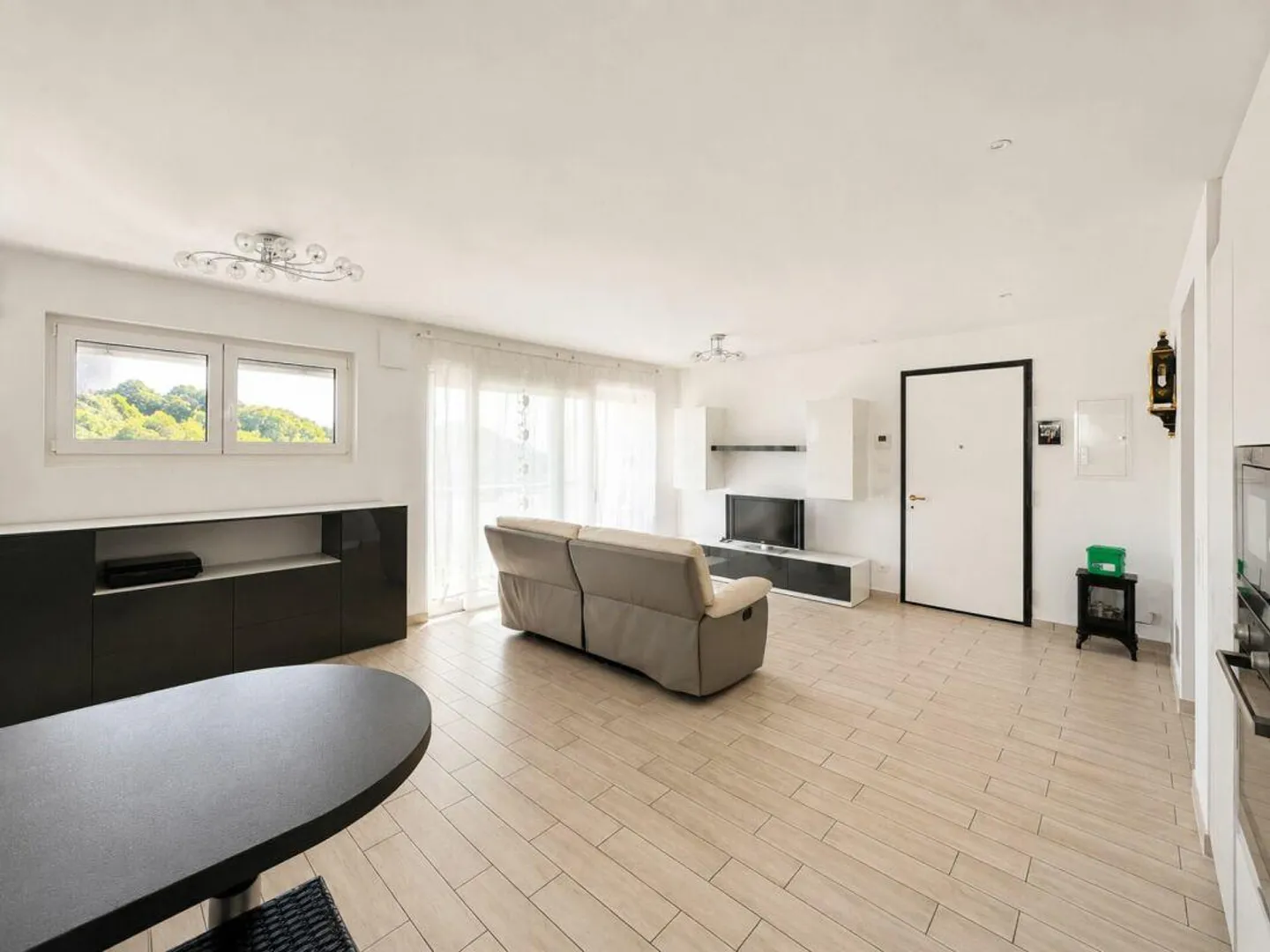 Helles 3,5-Zimmer-Apartment, oberste Etage mit offener Aussicht - Foto 7 von 16