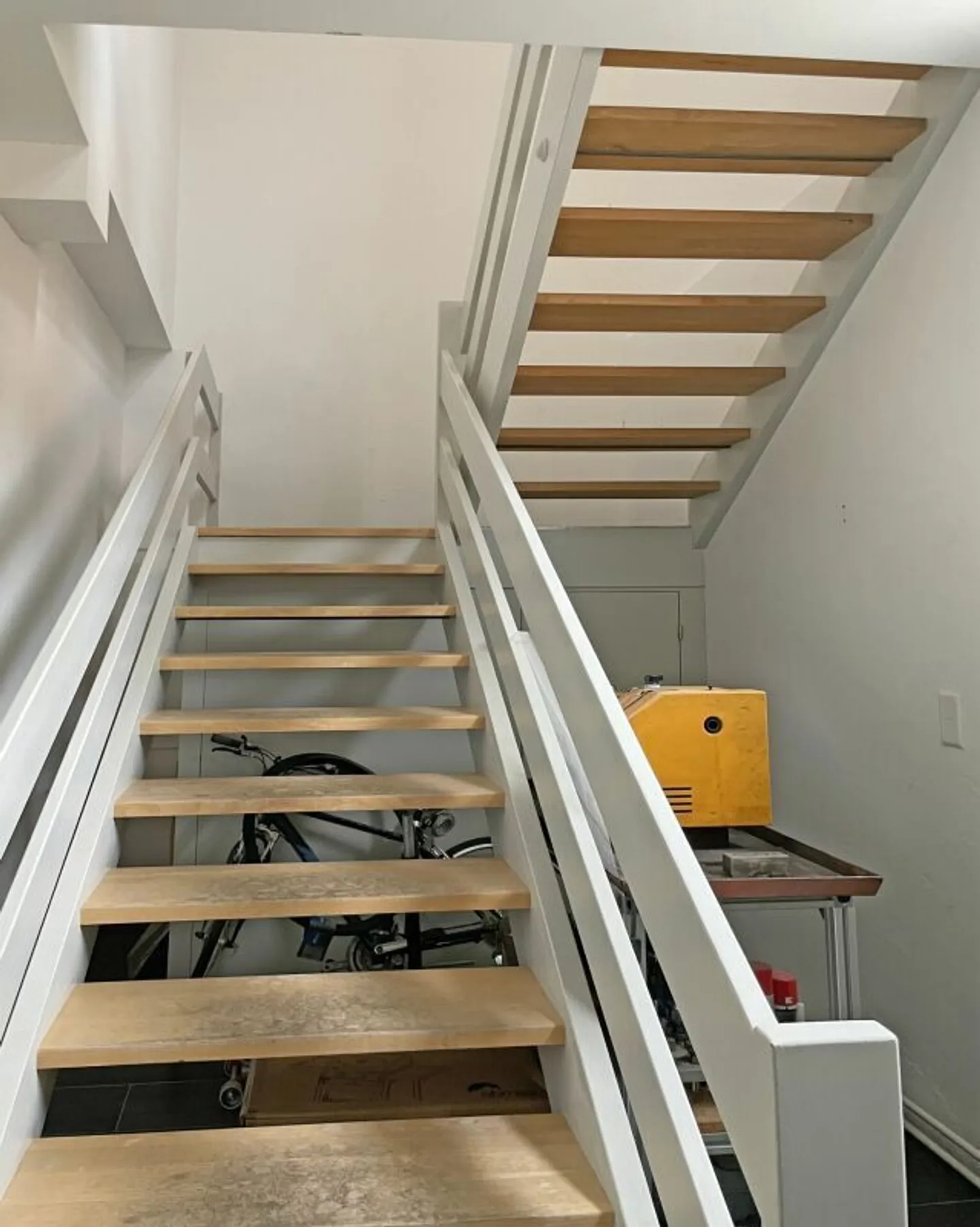 Attractive residential and commercial building in a good location - Photo 6 of 15