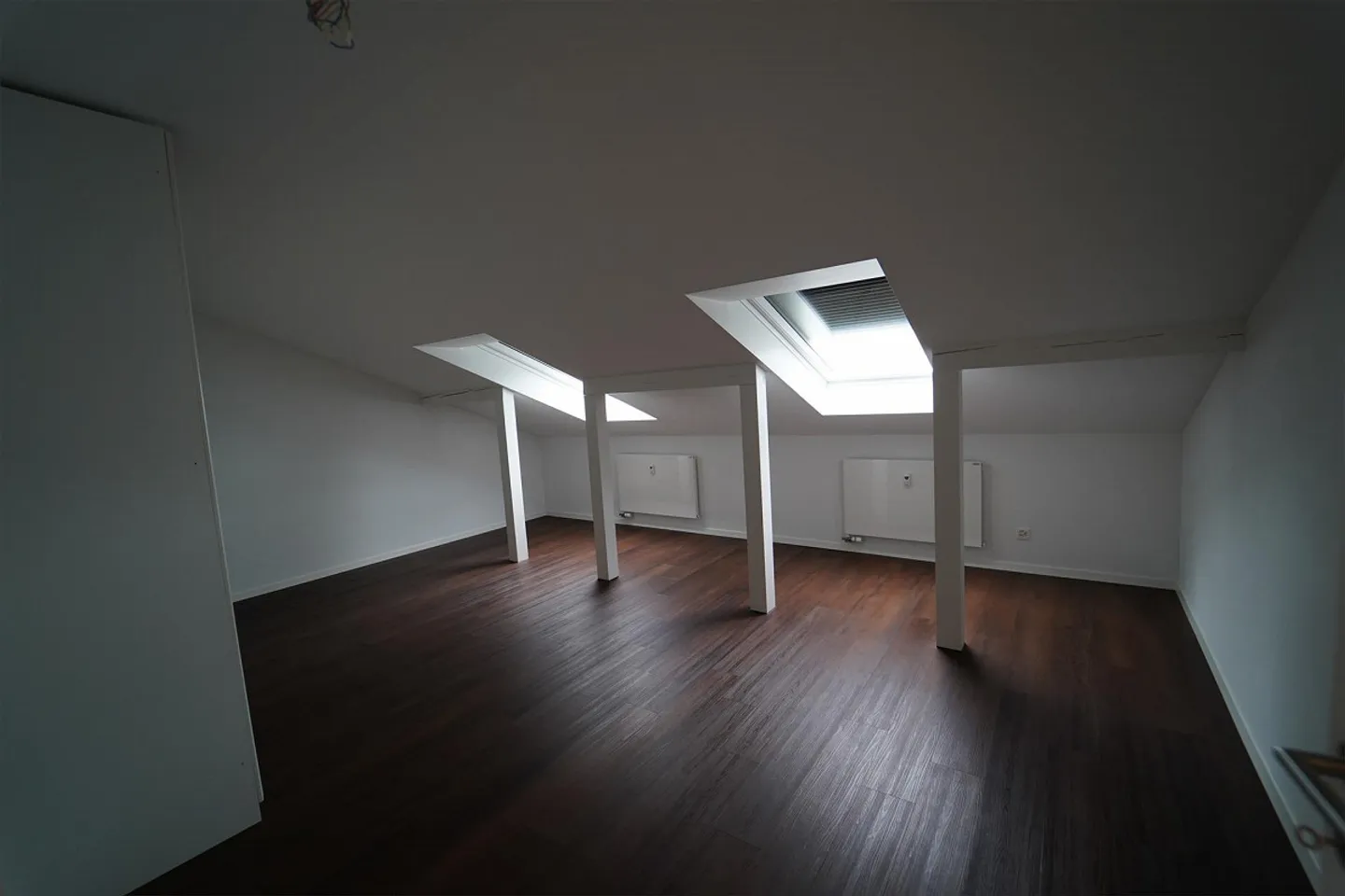 Appartement de toit confortable dans le style loft - Photo 3 sur 5