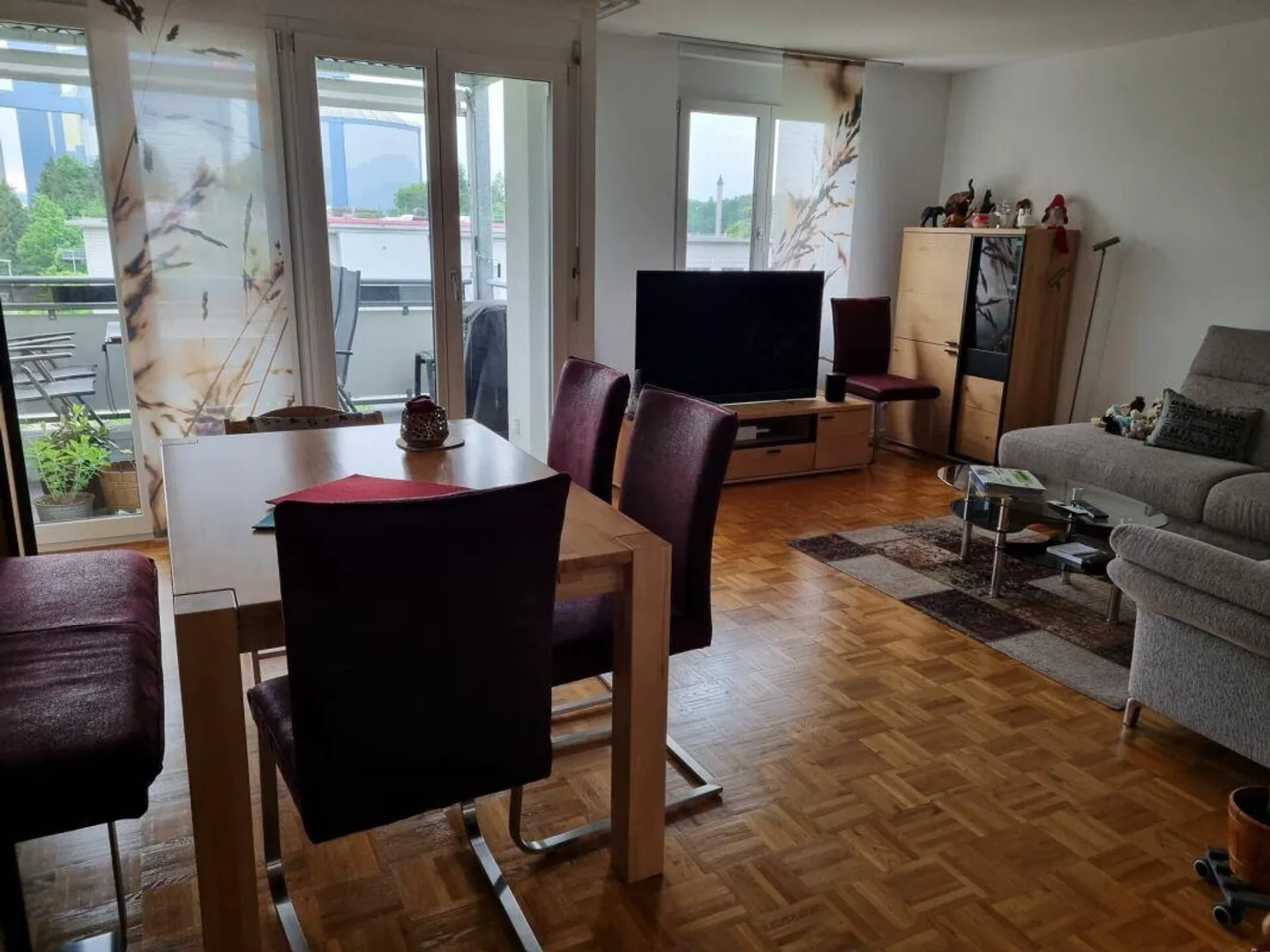 Incantevole appartamento di 4.5 locali con balcone in una tranquilla zona residenziale - Foto 5 di 7