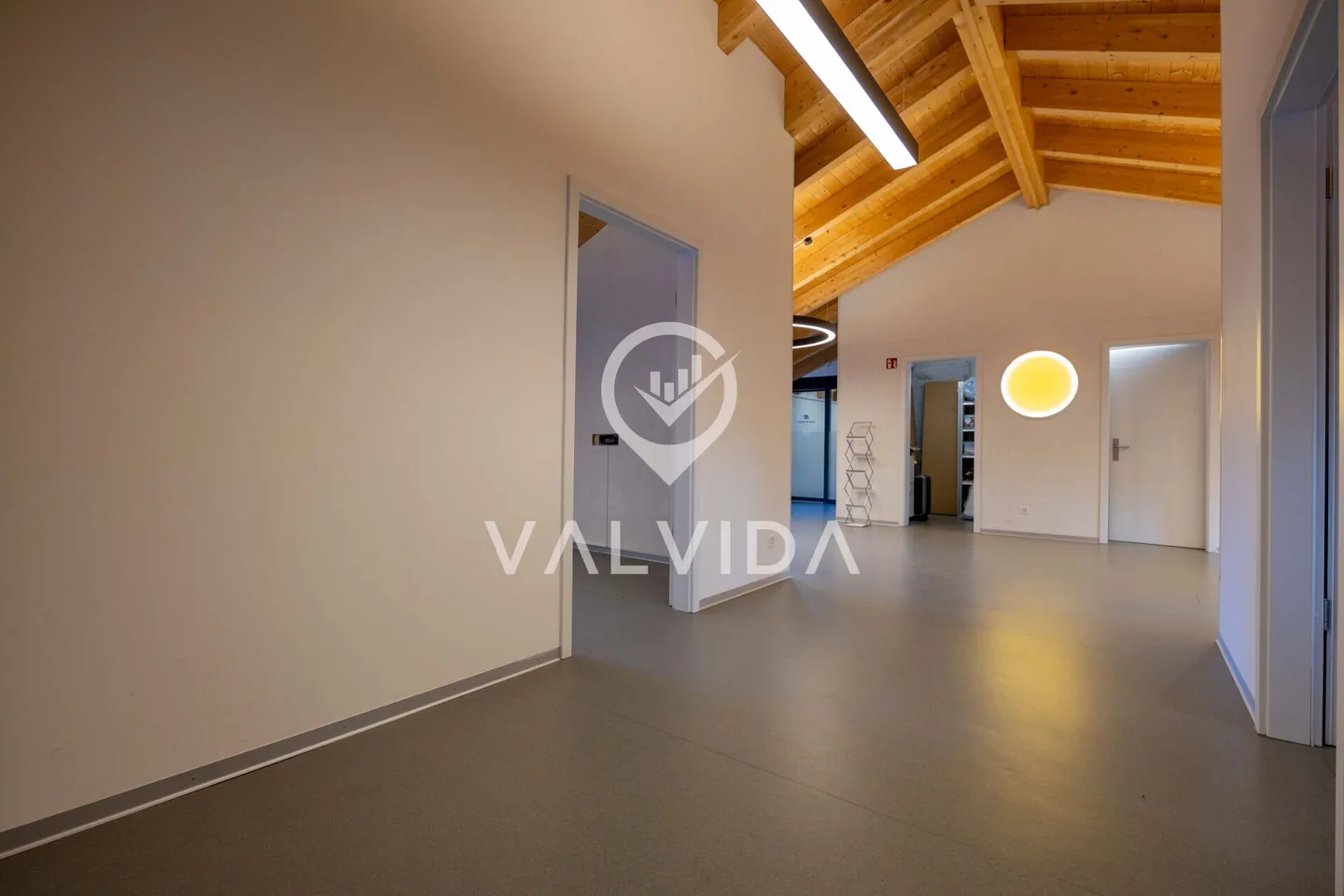 Attractive rental space from 50m2 to 700m2 in a central location in Visp - Photo 4 of 18