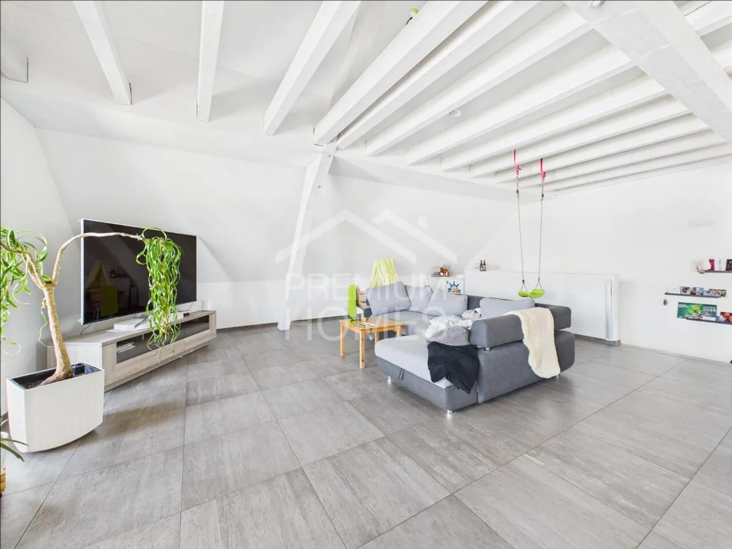 Appartement sous les toits lumineux à tomber amoureux - Photo 2 sur 7