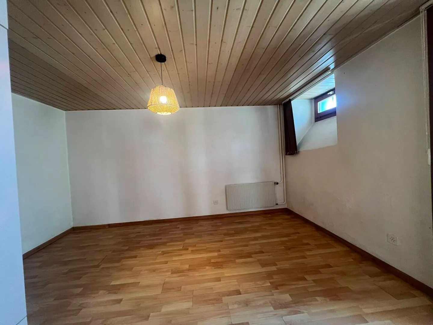 Charmant Appartement Rez-de-Chaussée - Photo 4 sur 8