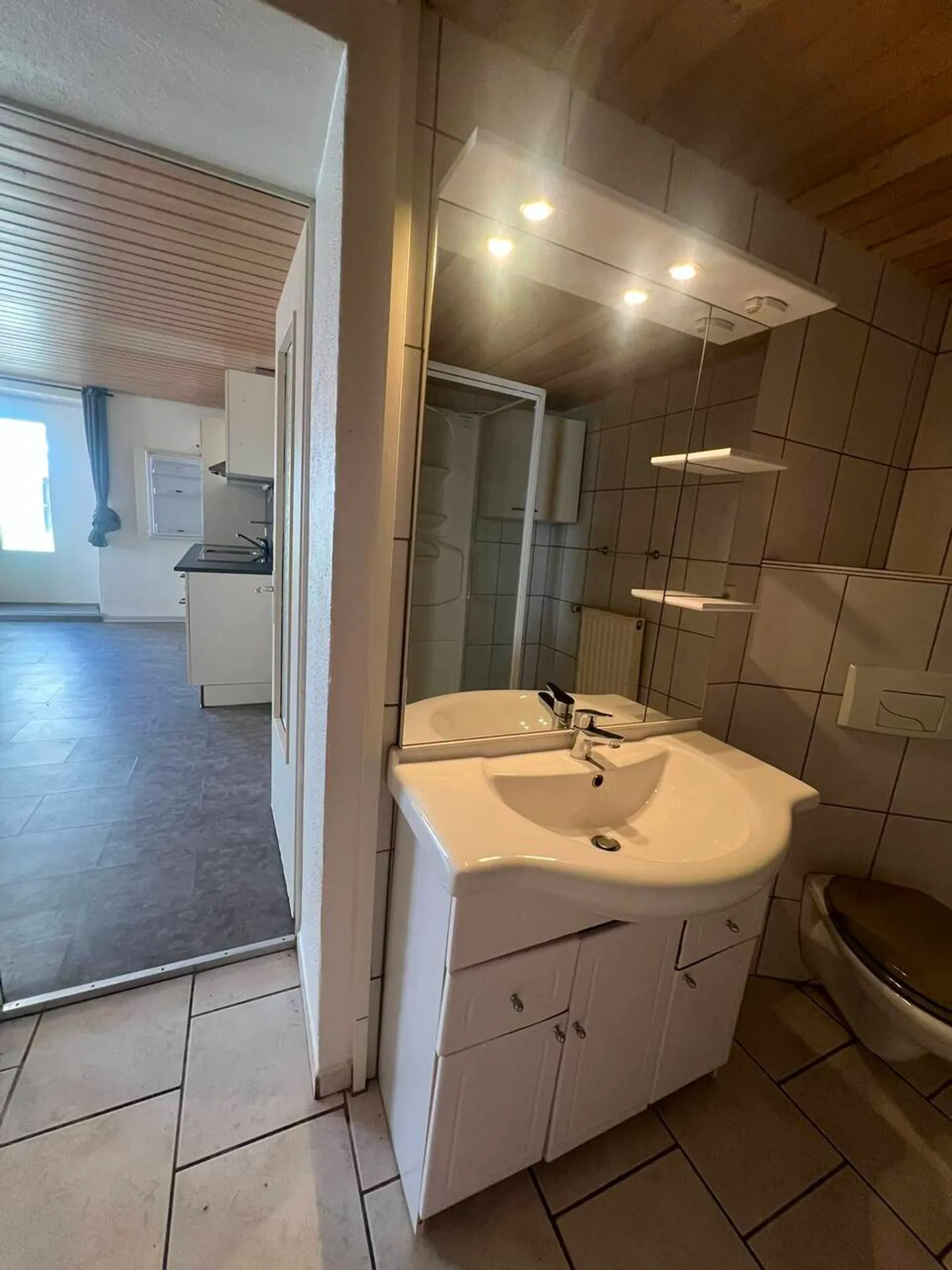 Charmant Appartement Rez-de-Chaussée - Photo 6 sur 8
