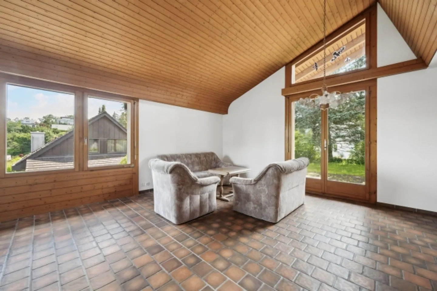 Spacious 8.5-room house with garden for sale in Muri - Photo 4 of 13