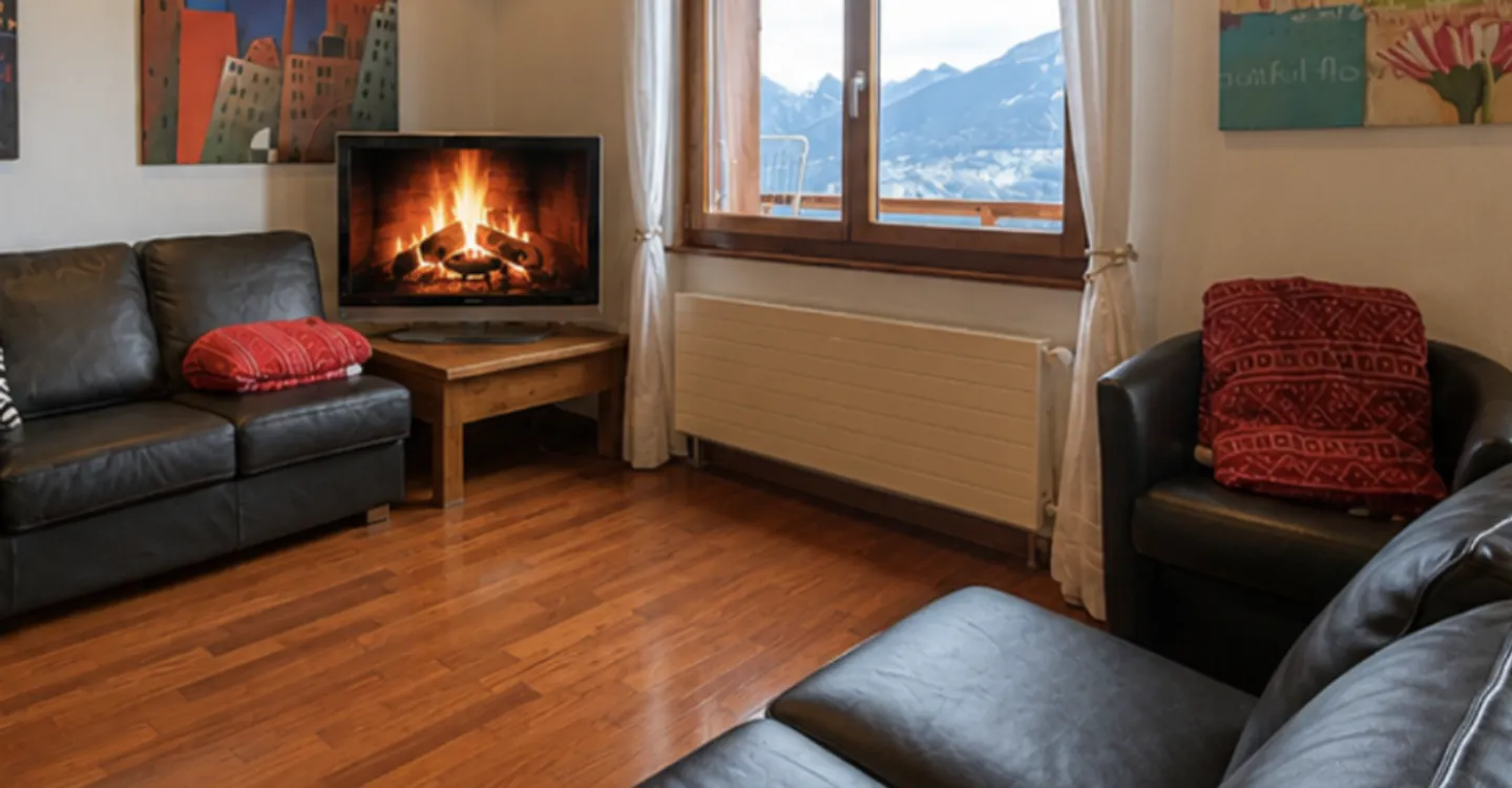 Duplex with Panoramic Views - Photo 7 of 12