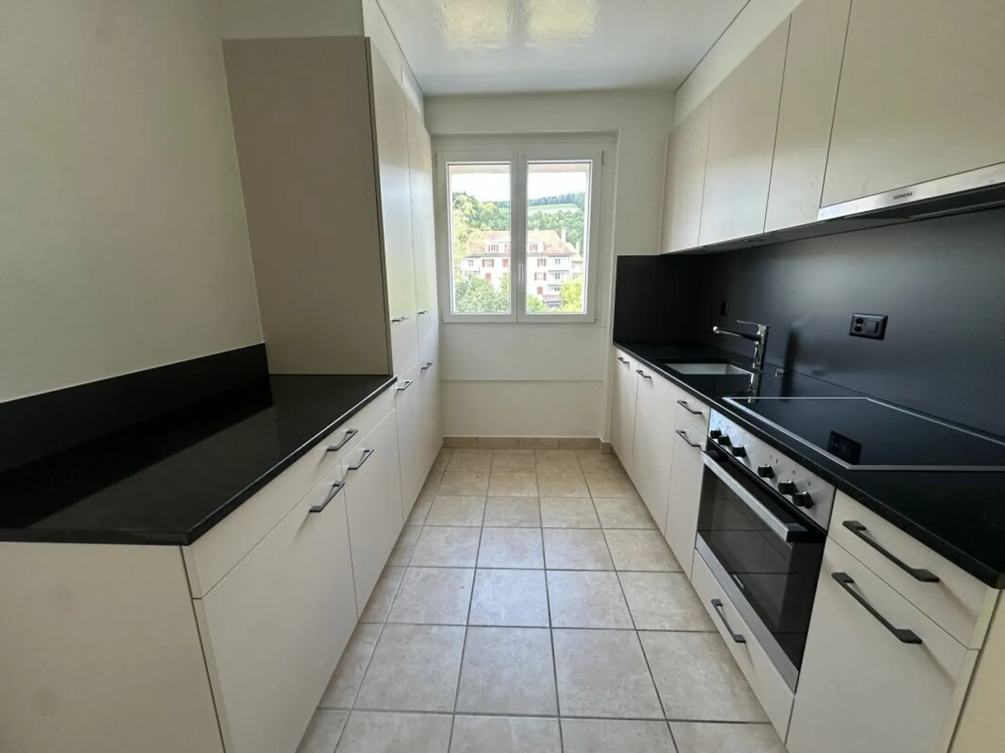 Charmanter 3-Zimmer-Wohnung mit komplett renovierter Küche - Foto 2 von 9