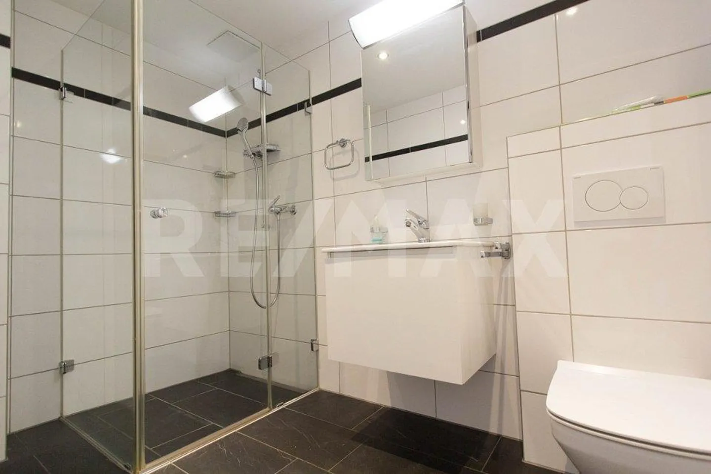 Attractive 4.5 Room Apartment in Tax-Friendly Oberwil-Lieli - Photo 4 of 7