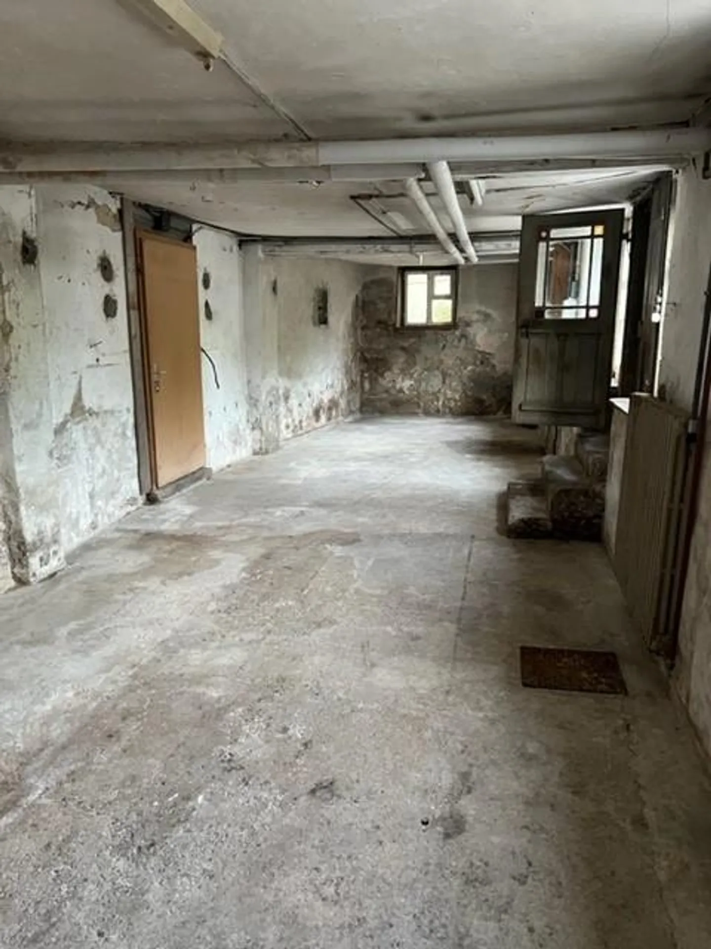 Lagerraum in der Nähe zum Bahnhof zu vermieten. - Foto 2 von 4