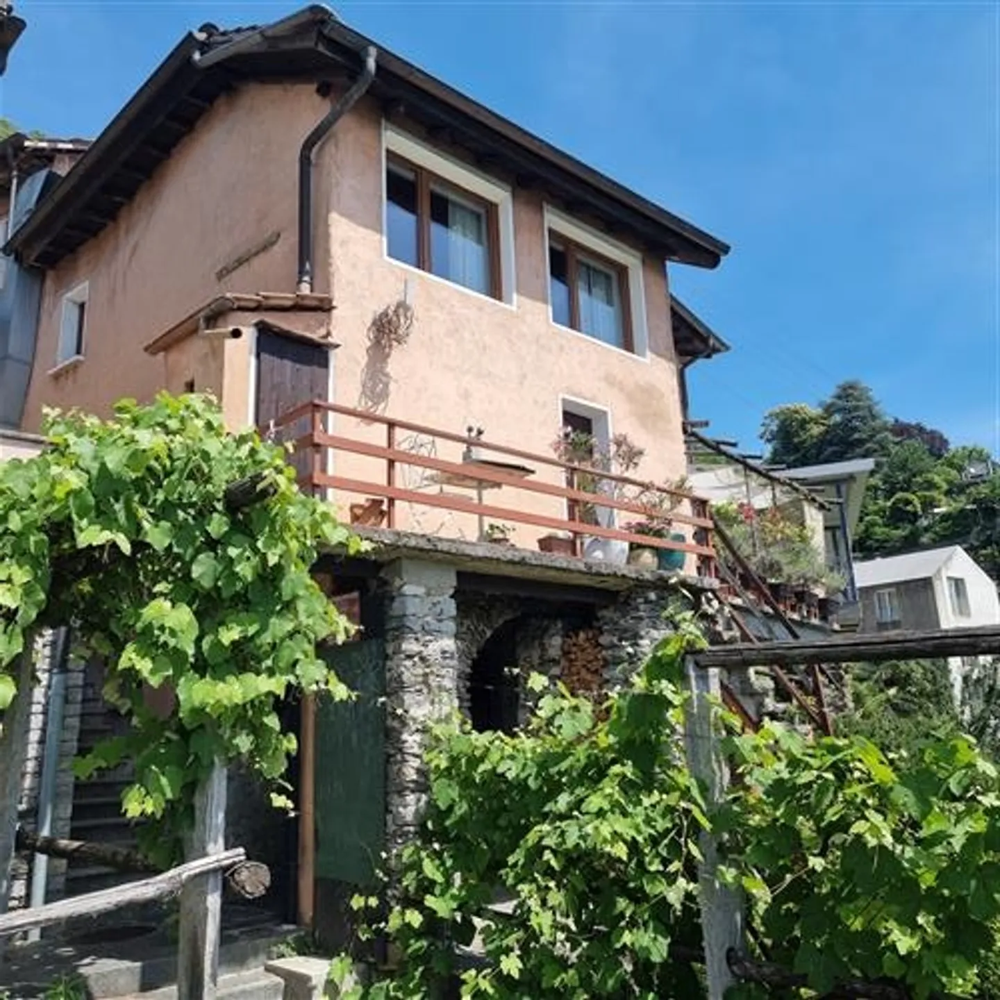 «Casa plurifamiliare di 9 stanze» - Foto 2 di 5