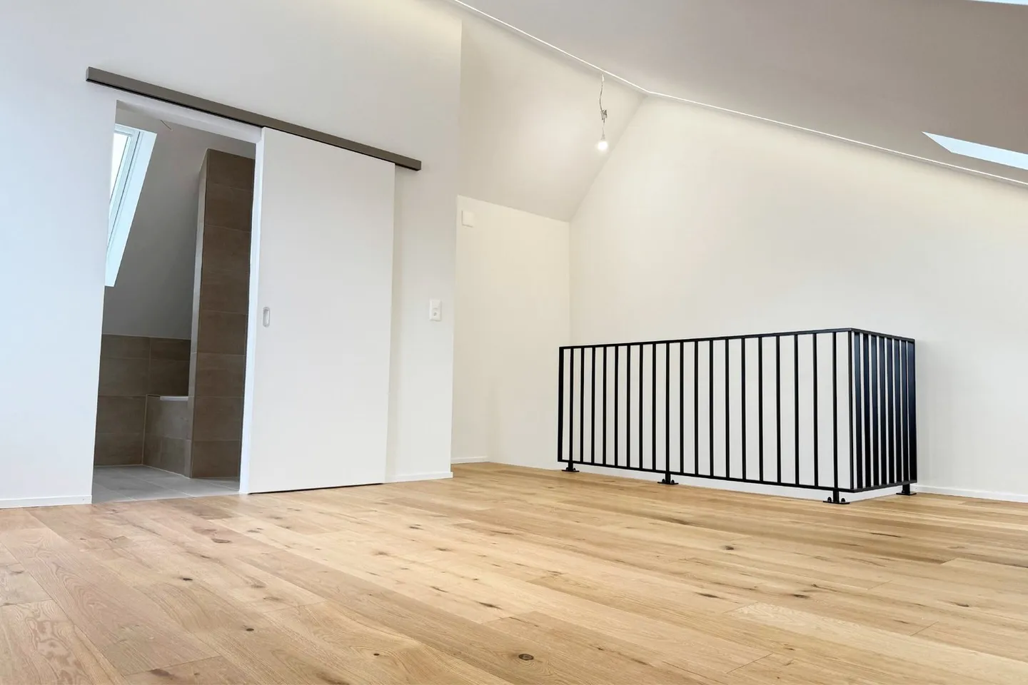 Casa bifamiliare di 6 stanze recentemente ristrutturata a Ettingen – Adatta alle famiglie e pronta per essere abitata - Foto 1 di 18