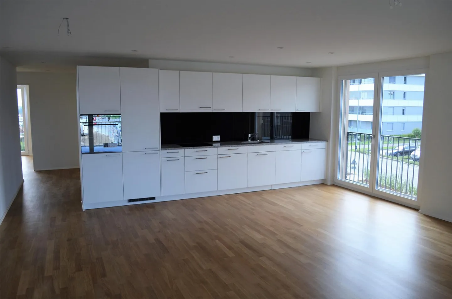 Ottimo attico con grande terrazza e vista lago - Foto 6 di 8