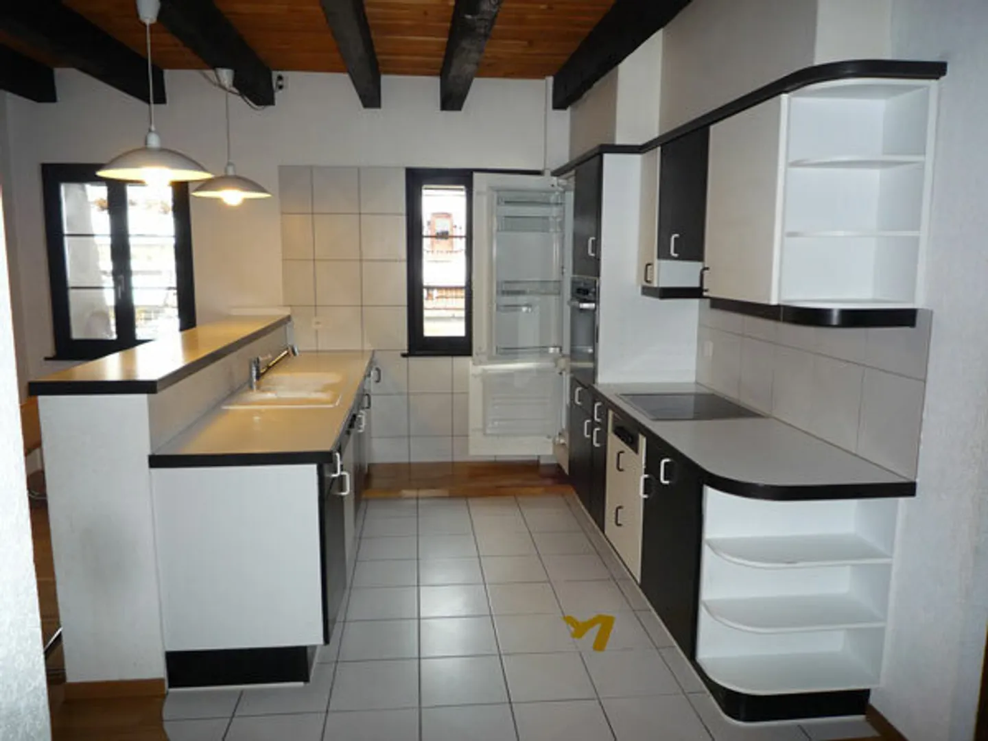 In vendita Edificio locativo e garage - Foto 9 di 14
