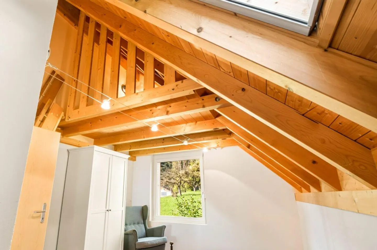 A Home to Fall in Love With - with Panorama, Garden and Plenty of Space - Photo 8 of 15